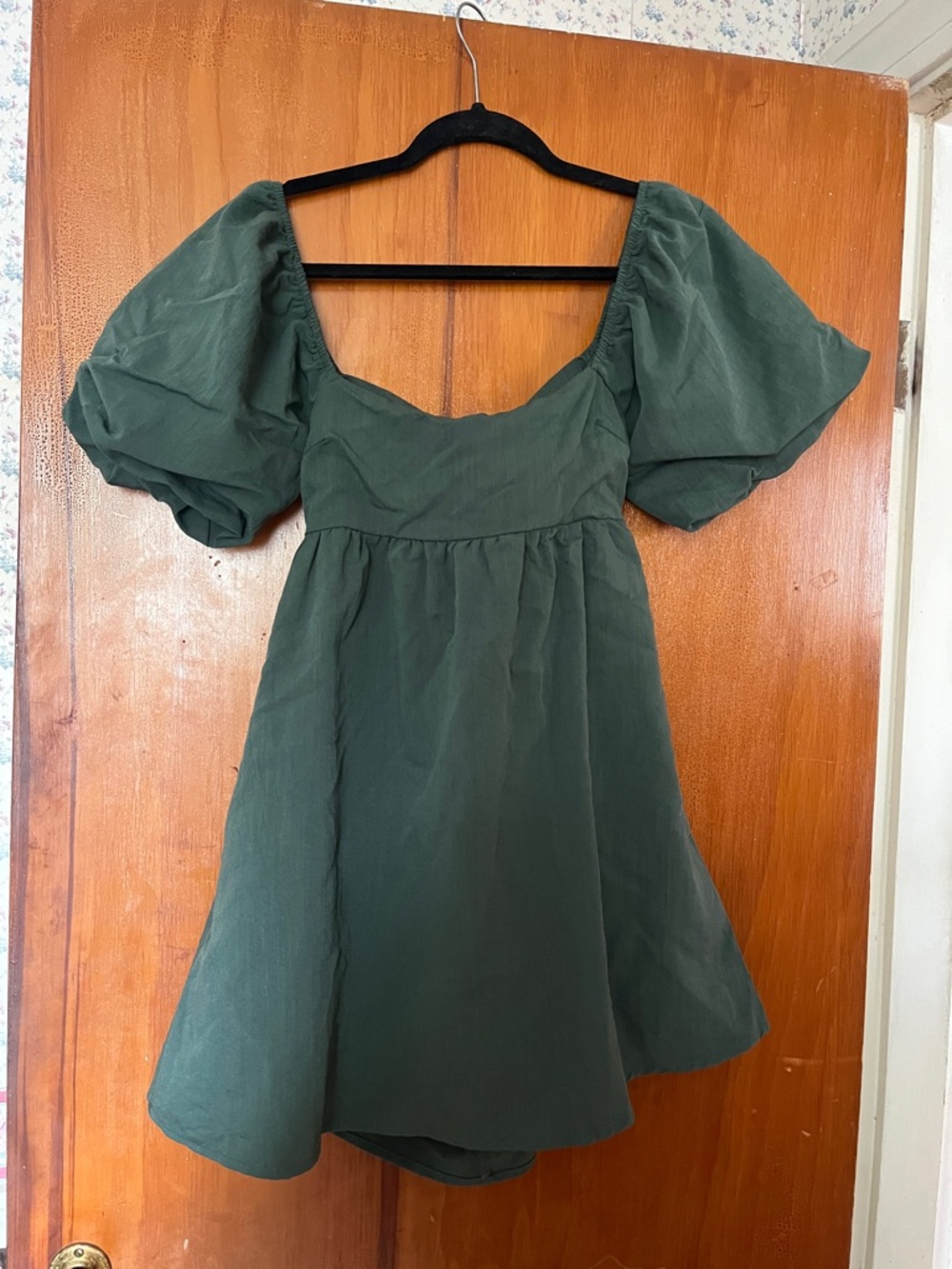 Mi Amore Dark Green Puff Sleeve Square Neck Mini Dress